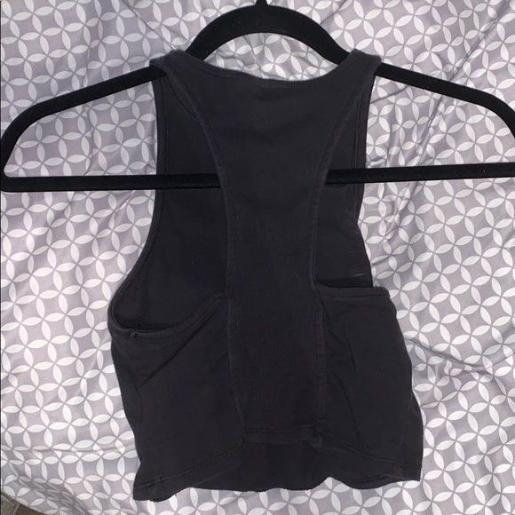 Very nice cropped going out tank top - Picture 2 of 2